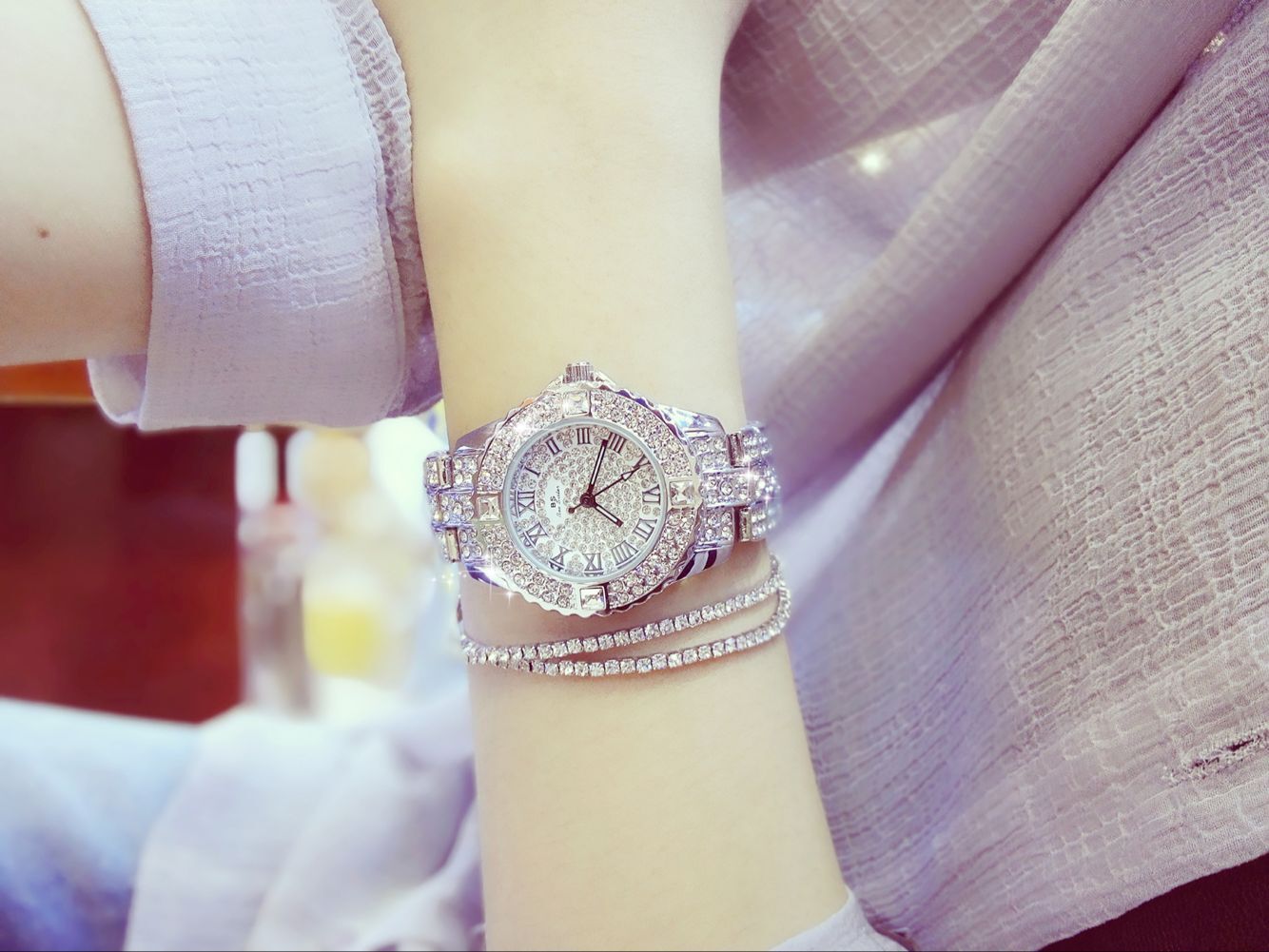 Ladies fashion exquisite full diamond sparkling watch